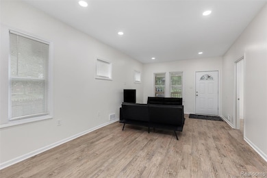 12658 Waltham St, Detroit, MI 48205 - photo 4