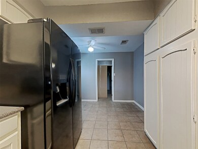 441 E Castle Harbour Dr, Friendswood, TX 77546 - photo 3