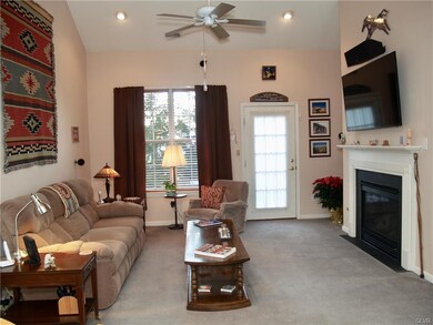 1940 Alexander Dr unit I32, Macungie, PA 18062 - photo 6