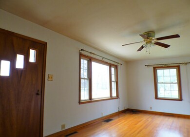 6774 E Us Highway 50, Montgomery, IN 47558 - photo 2