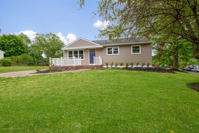 15 Aaron Ave