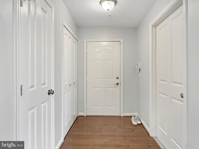 4108 Monument Ct unit 101, Fairfax, VA 22033 - photo 3