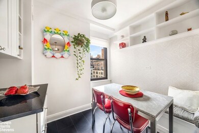 245 E 72nd St unit 11A, New York, NY 10021 - photo 6