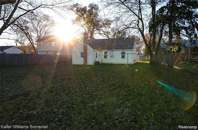 24746 Cunningham Ave, Warren, MI 48091 - photo 3