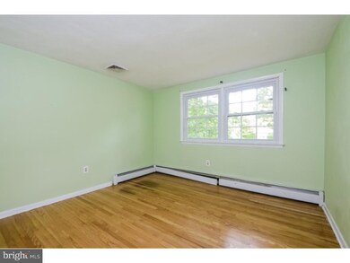 547 Hillside Dr, Lansdale, PA 19446 - photo 7