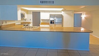 Granite Kitchen/Eat at Bar