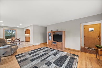 6183 N 118th St, Milwaukee, WI 53225 - photo 5