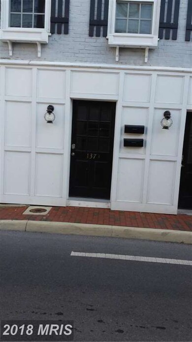 137 N Indian Aly unit 4, Winchester, VA 22601 - photo 2