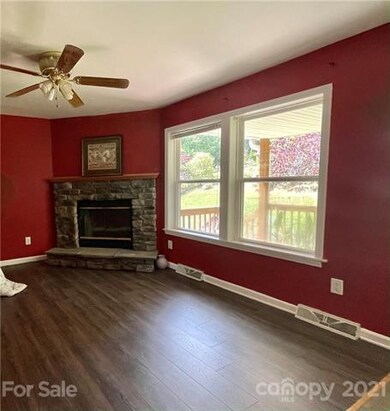 75 Hampton Rd, Leicester, NC 28748 - photo 4