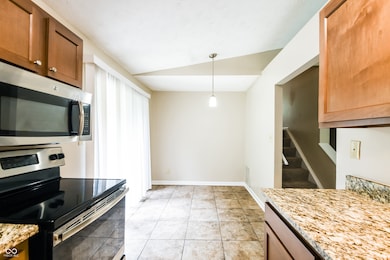 6523 Woodmere Cir, Indianapolis, IN 46260 - photo 6