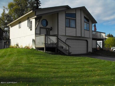 Great Curb Appeal!