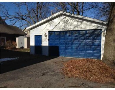 Parking Lot/Garage.
