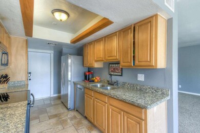 2 Kitchen (2)