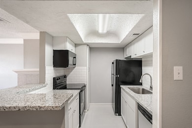 7402 Alabonson Rd unit 510, Houston, TX 77088 - photo 7