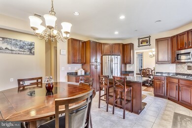 7404 Heartleaf Cir, Laurel, MD 20707 - photo 6