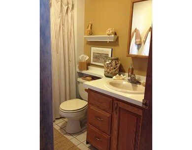 54 Seminole Ave, Hubbardston, MA 01452 - photo 5