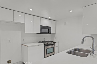 939 Palm Ave unit 401, West Hollywood, CA 90069 - photo 4