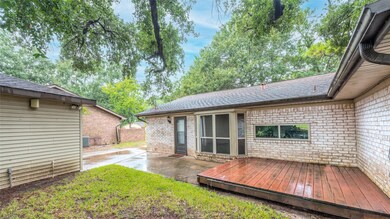 6007 Darkwood Dr, Houston, TX 77088 - photo 5