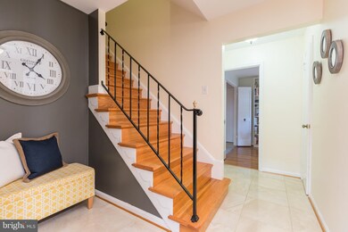 6908 Stoneybrooke Ln, Alexandria, VA 22306 - photo 7