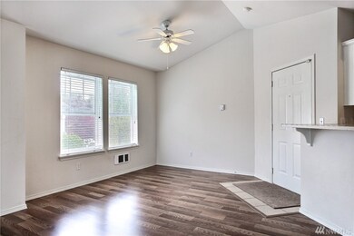 1816 Spencer Ct unit 11F, Dupont, WA 98327 - photo 6