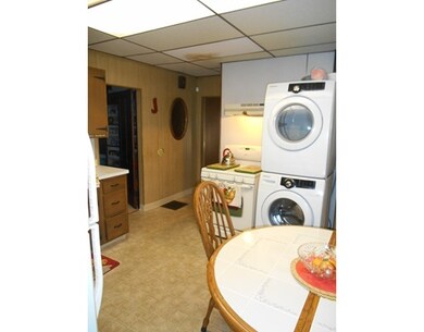 187 Marion St, Springfield, MA 01109 - photo 7