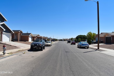 14561 Desierto Lindo Ave, El Paso, TX 79928 - photo 3