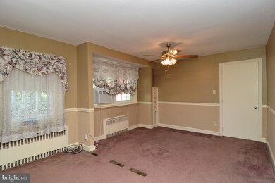 31 Liberty St, Reading, PA 19607 - photo 4