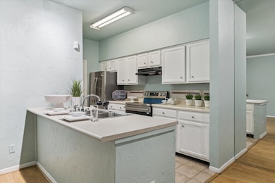 7326 Regency Square Ct unit 7326, Houston, TX 77036 - photo 2