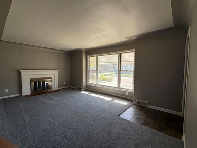 15305 Evergreen Ave, Eastpointe, MI 48021 - photo 2