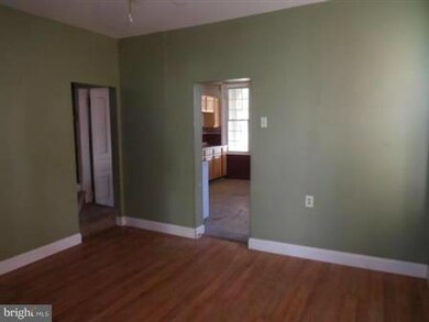 737 W Washington St, Hagerstown, MD 21740 - photo 4