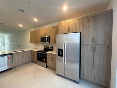 17183 SW 2nd Cir, Pembroke Pines, FL 33027 - photo 5