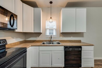 626 W Crawford St unit 101, Denison, TX 75020 - photo 3