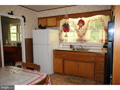 574 Seneca Ct, Magnolia, NJ 08049 - photo 5