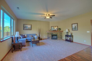 925 Boatman Ave NW unit 14, Orting, WA 98360 - photo 6