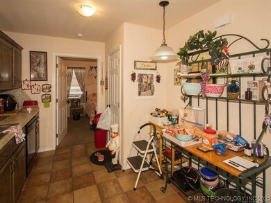 1127 E Moman Ave, Sapulpa, OK 74066 - photo 7