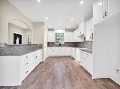 9405 Grady St, Houston, TX 77016 - photo 6