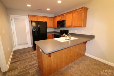 1440 Harpers Inlet Dr unit 142, Clover, SC 29710 - photo 5