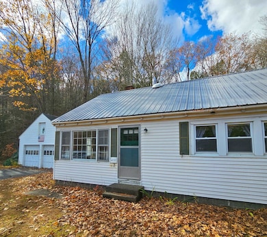 1555 W River Rd, Dummerston, VT 05301 - photo 3