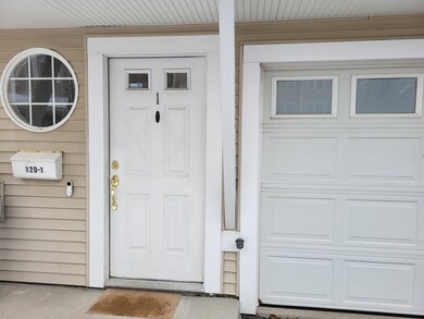 120 E Squantum St unit 1, Quincy, MA 02171 - photo 3