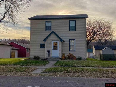 307 N Payne St, New Ulm, MN 56073 - photo 2