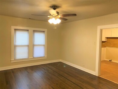 908 N Clements St, Gainesville, TX 76240 - photo 3