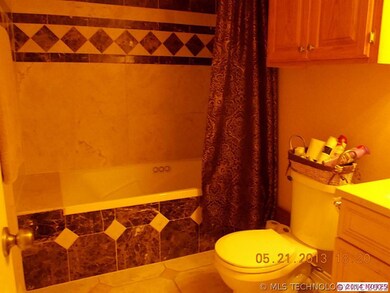 768 W 137th St, Glenpool, OK 74033 - photo 5