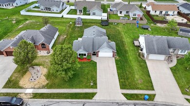 803 Thresher Run, Churubusco, IN 46723 - photo 2