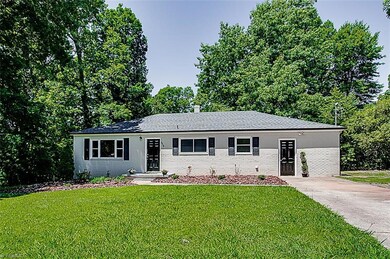 2010 Brook Dr, Asheboro, NC 27205 - photo 3