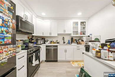 1420 Westgate Dr, Fort Lee, NJ 07024 - photo 7