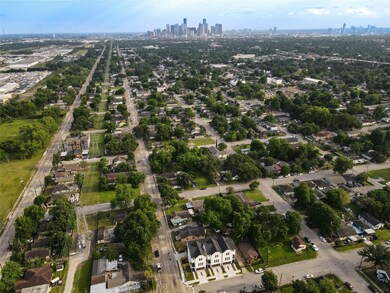 1514 Griffin St, Houston, TX 77009 - photo 4