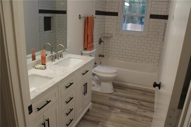 218 SW 21st St, Oak Grove, MO 64075 - photo 4