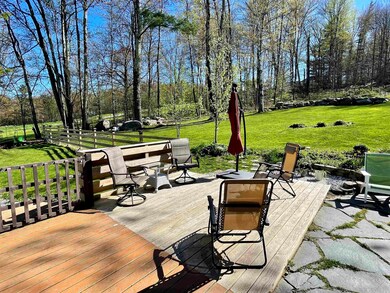 986 Campbell Rd, Rutland, VT 05701 - photo 3