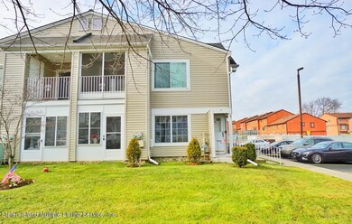 54 Gervil St unit 112, Staten Island, NY 10309 - photo 3