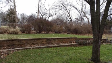 608 SW Morningside Rd, Topeka, KS 66606 - photo 4